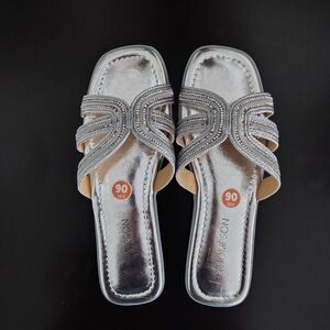12 Thompson Silver Women's Sandals